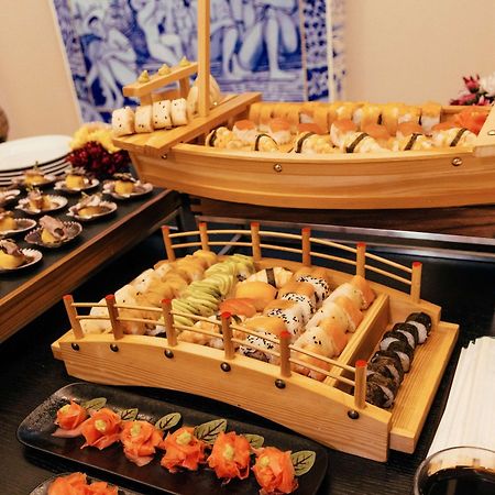 Bristol Panama, A Registry Collection Hotel Exterior foto Sushi boat