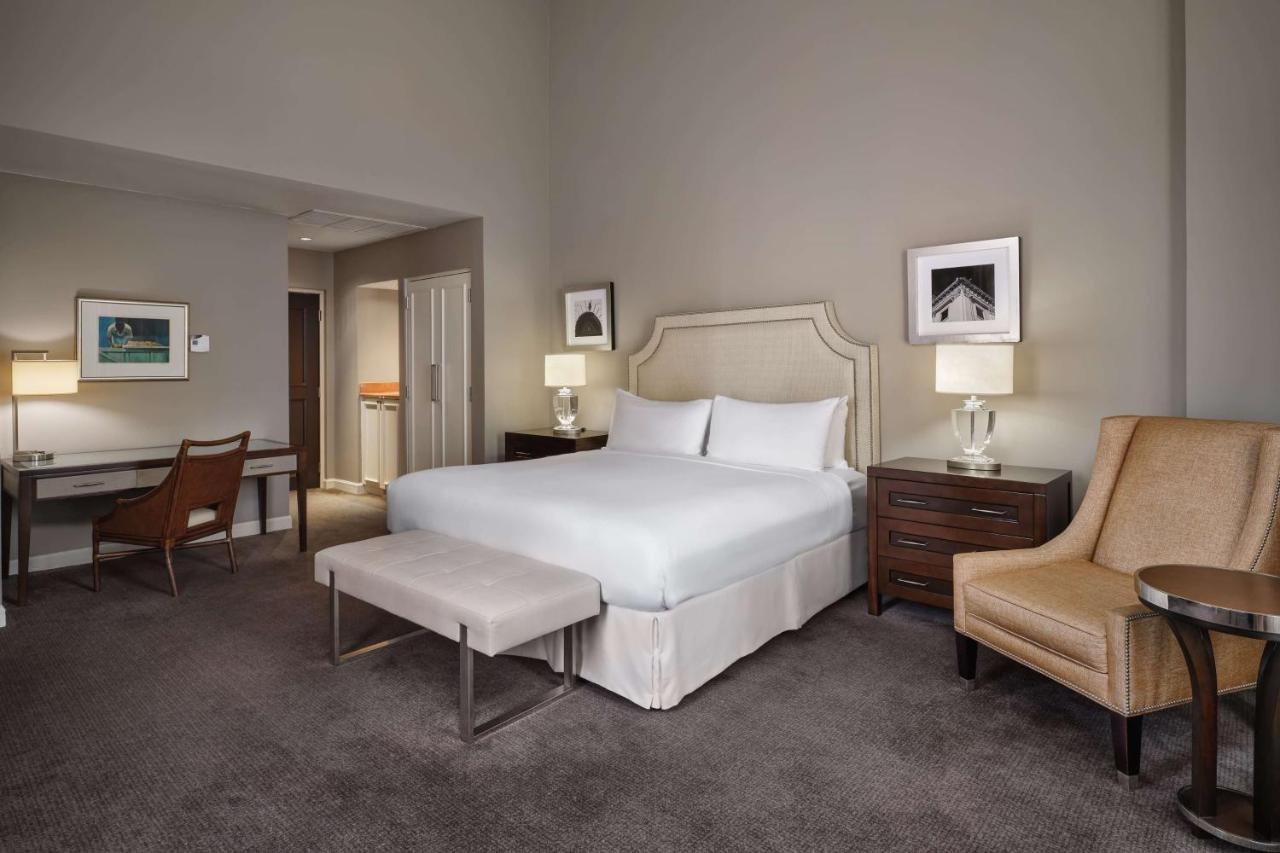 Bristol Panama, A Registry Collection Hotel Exterior foto A guest room at the Four Seasons Hotel