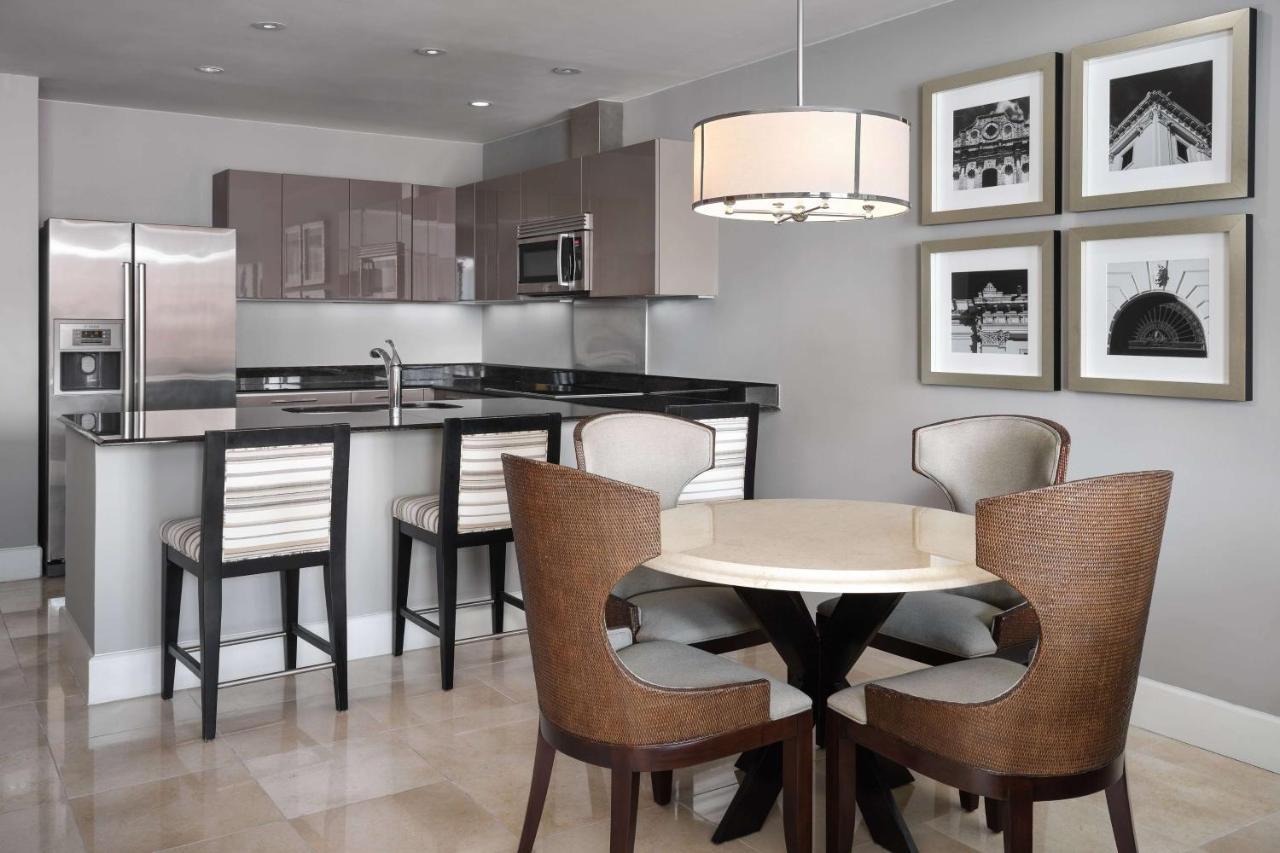 Bristol Panama, A Registry Collection Hotel Exterior foto A kitchen and dining room