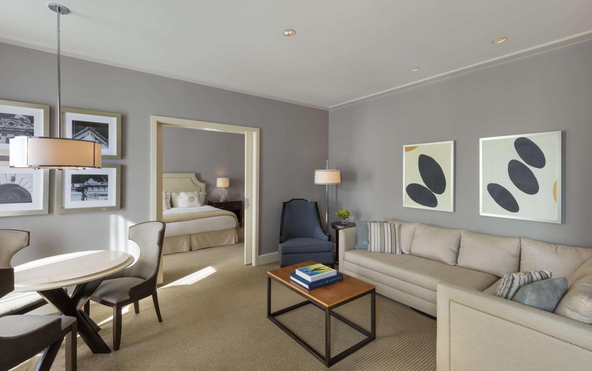 Bristol Panama, A Registry Collection Hotel Exterior foto A typical suite at the Ritz-Carlton