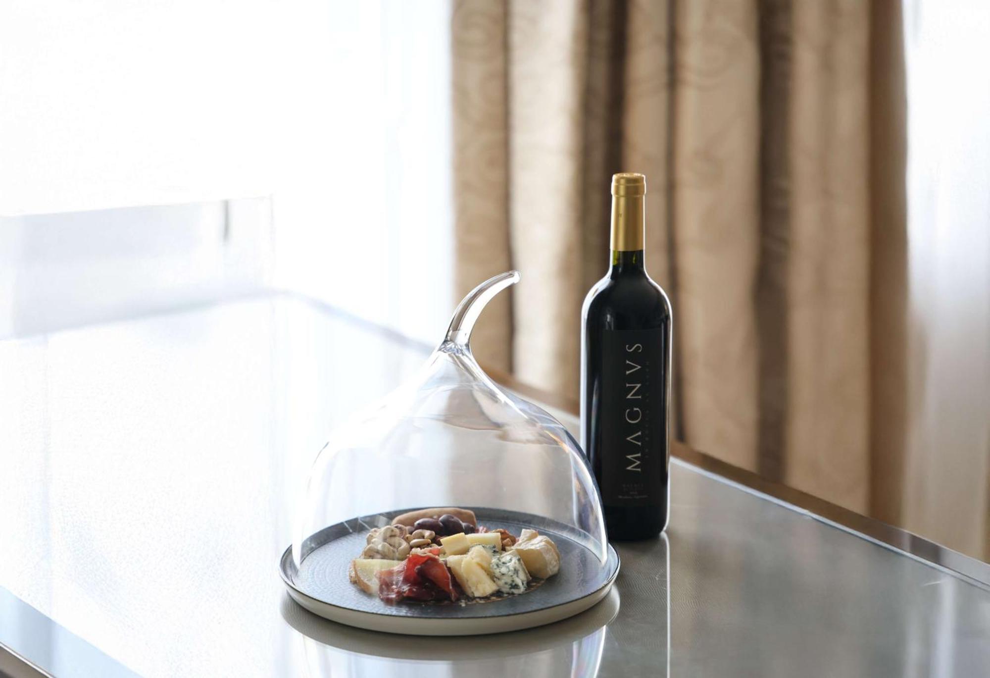 Bristol Panama, A Registry Collection Hotel Exterior foto A wine decanter